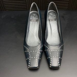 Navy blue Stuart Weitzman size 6B leather pumps.